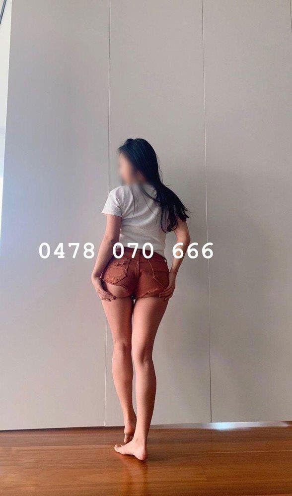 The best sexy, cute and young Asian, Korean girl in the world, not missing!