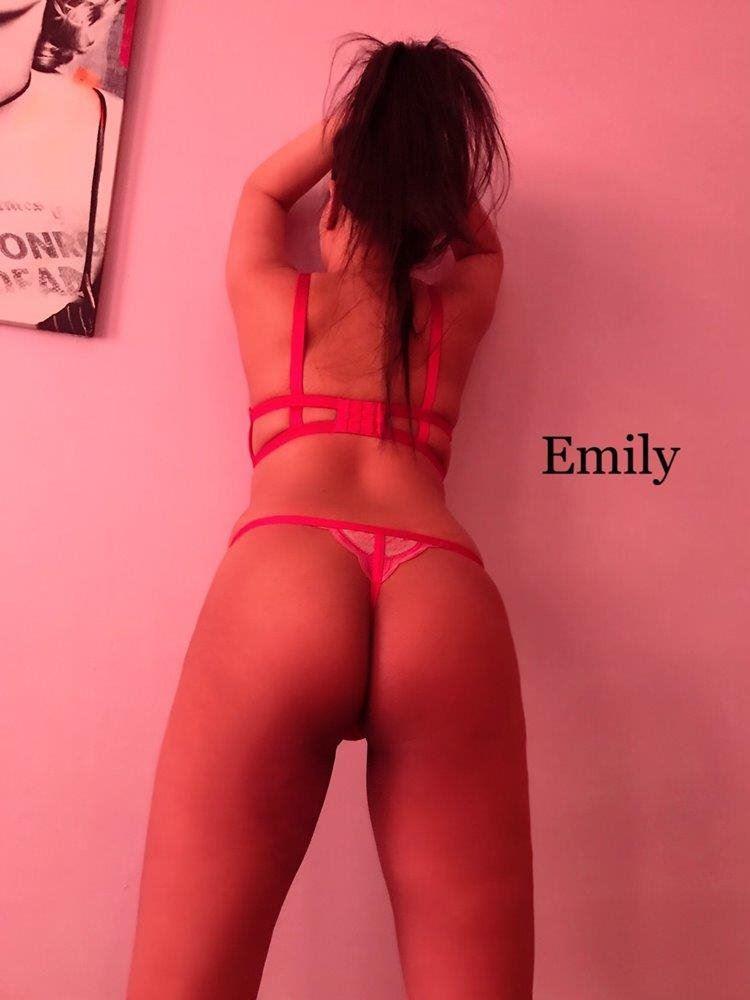 💋💋Emily Sexy CUTE