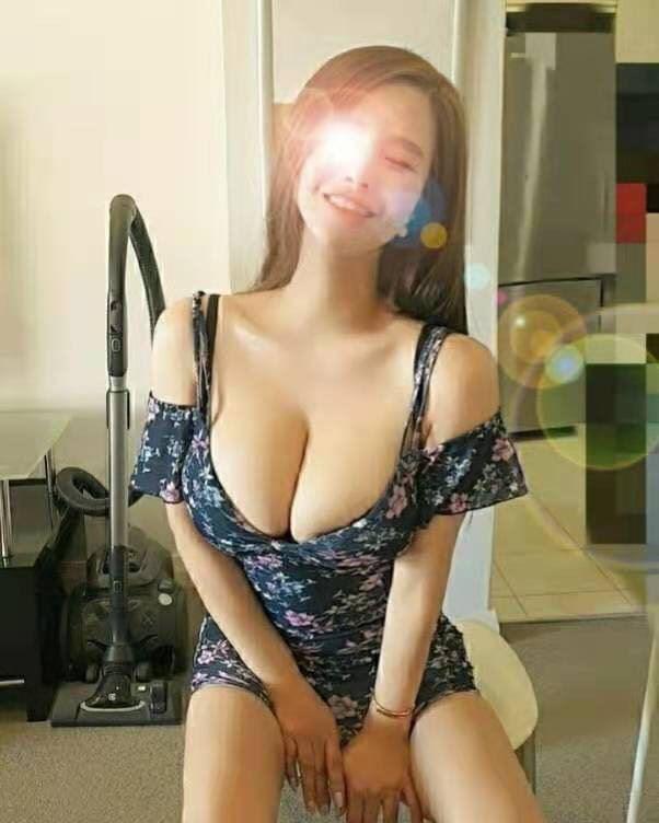 barbie with nice natural E CUP BOOBS