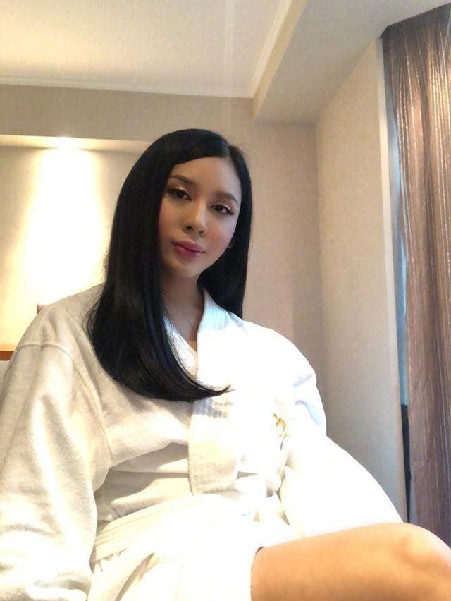 Super Attractive Young student First time in town