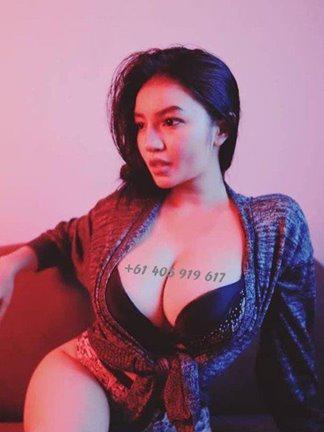 TAIWANESE YOUNG Independent lady _ Erotic Teasing Body Rub Full service