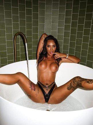 AJ Naked - Sensual Seductress