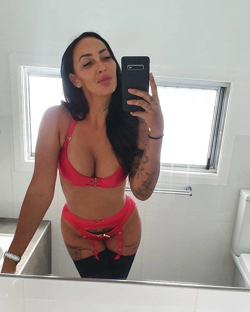 AJ Naked - Sensual Seductress