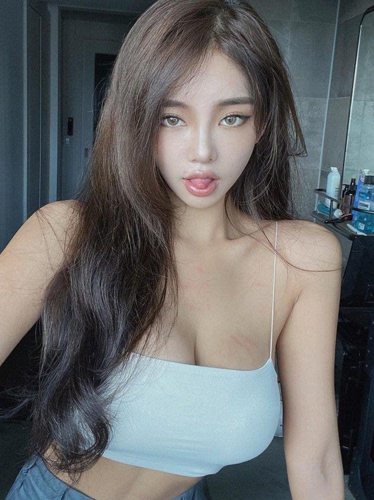 Come Spend Some Time with Sweet Hottie like Me xox