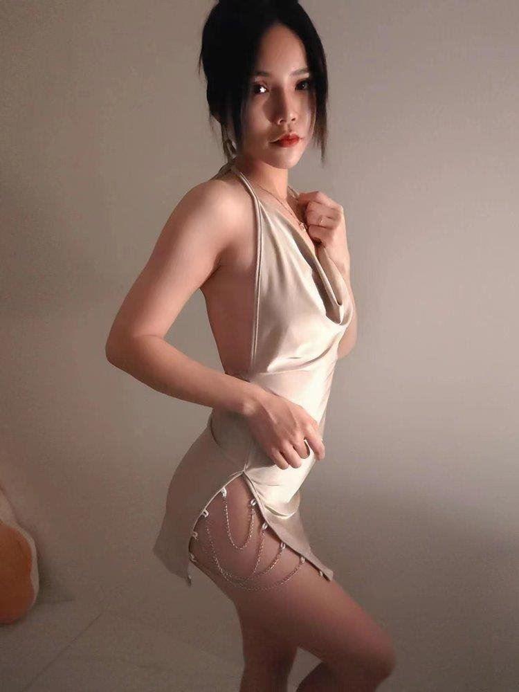 Queenie, Young Petite University Student Girl