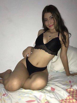 🌟thai girl is here waiting for you to put in🌟