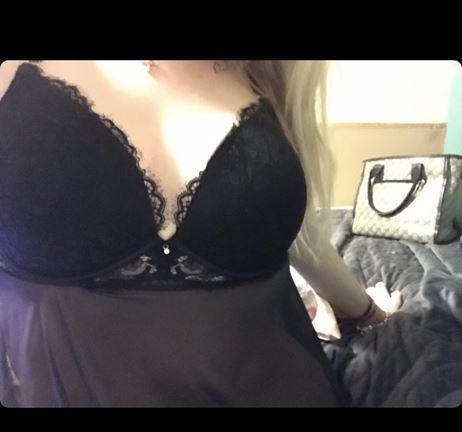 🍑 CALL ME PEACHES 🍑 outcall only