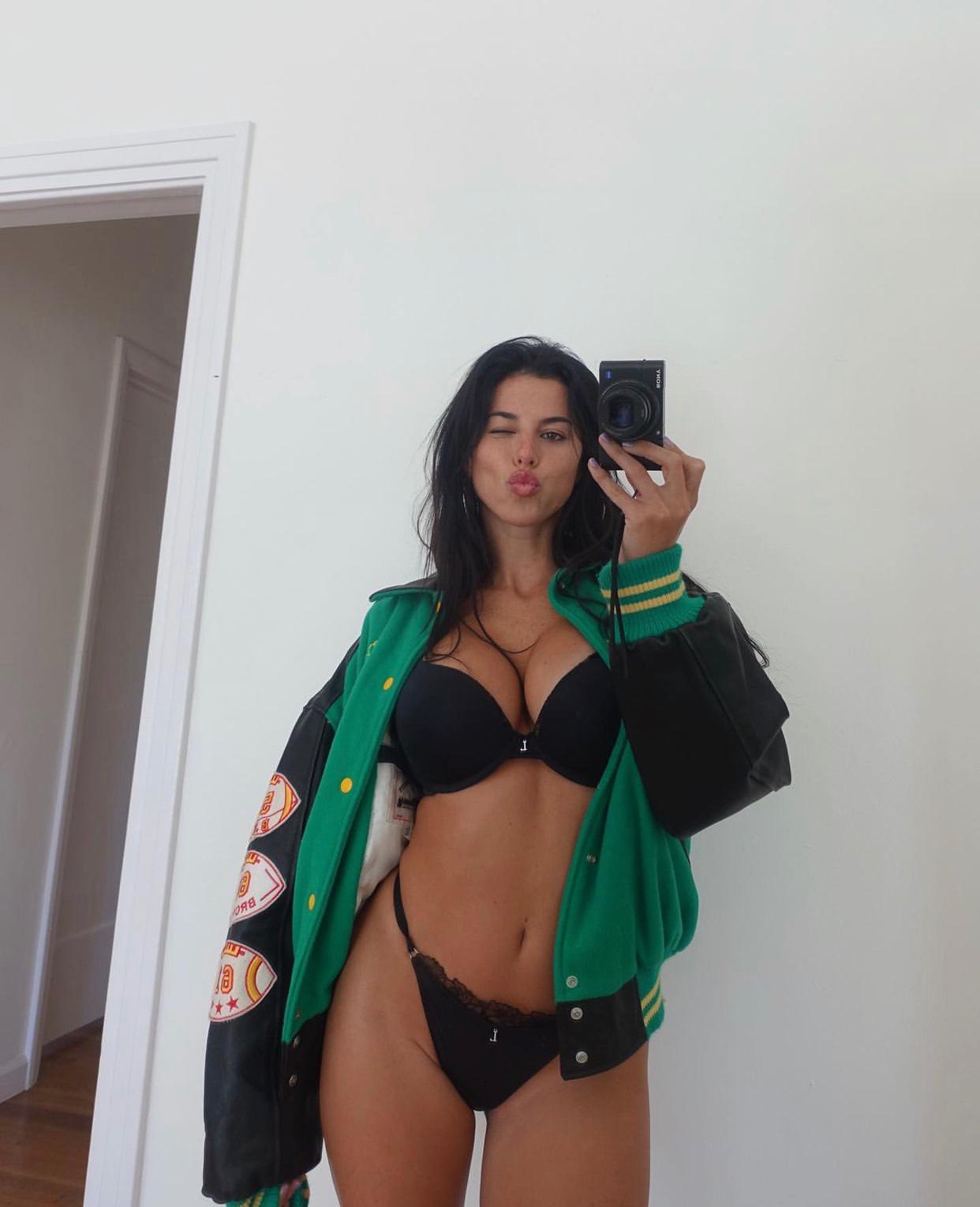 READY TO MEETUP AND HOOKUP💋😋🍆💦😜 WhatsApp:+1 (774) 840‑1458‬ Snap:shiella_r7