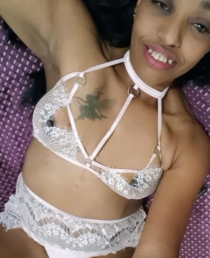 Sexy black babe/ milf avail til late