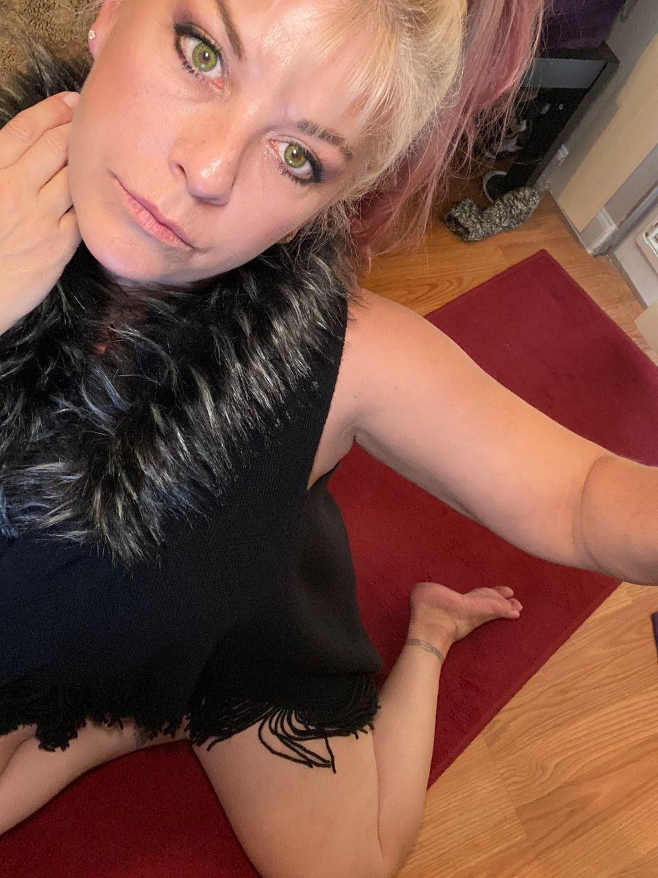 A SNACK YOU WOULD LOVE 💦👅🤤🍆 text me or message me on WhatsApp 0422 849 409